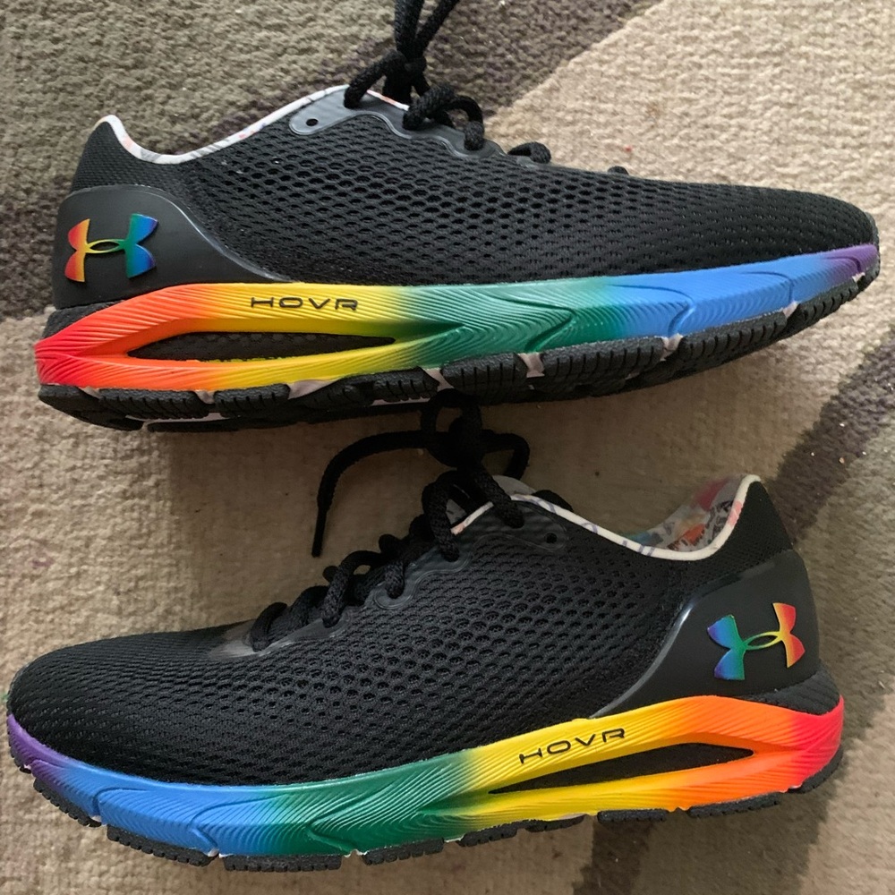 Under Armour sonic hovr- pride edition